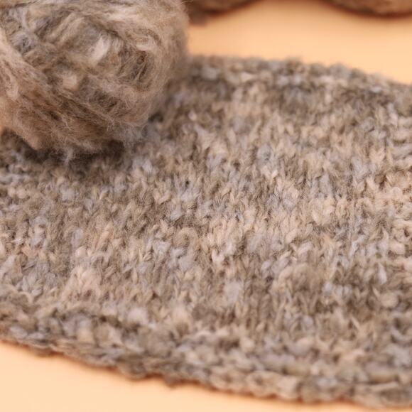 8 balls Baby Alpaca / Wool Grey Warm Knitting Crochet Light Worsted Yarn - Picture 2 of 2